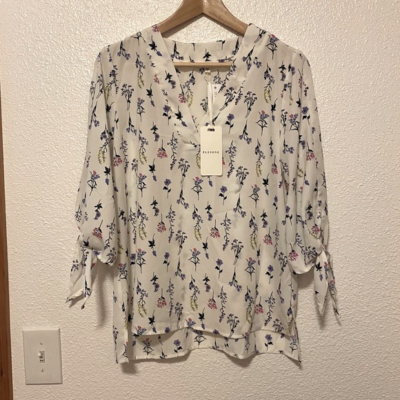Pleione Tops - NWT StitchFix Pleione 3/4 sleeve tie wrist blouse